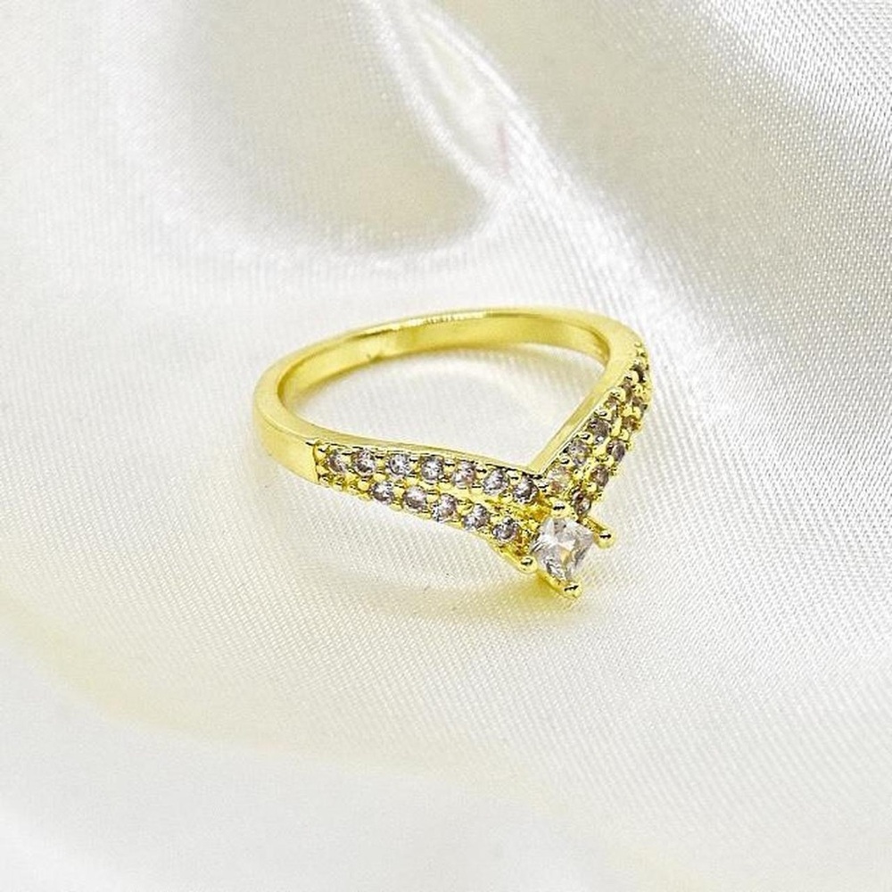 Regal Gold Chevron Ring